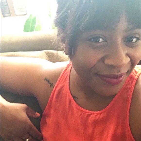 Meet your Posher, Tara - Picture 6 of 6